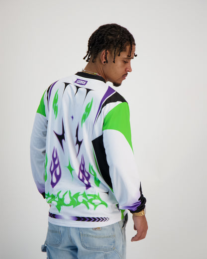 Sauce Model wearing a Longsleeve Shirt in Colour shot from the back side